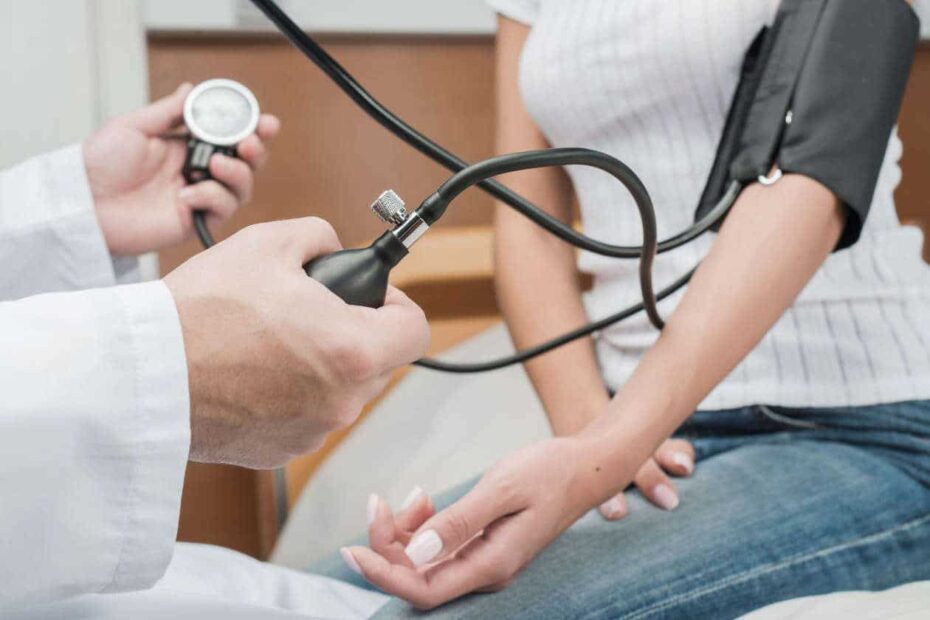 Saiba como a hipertensão interfere na sua saúde bucal